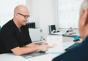 magnus annerstedt med patient