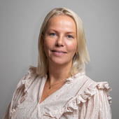 Karina Winther Ditlefsen er Markeds- og Kommunikasjonssjef i Colosseum Tannlege.