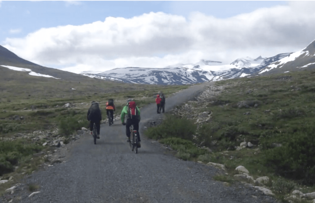 STILLHET BRUTT: Lørdag 18. juli 2015 ble roen i fjellet brutt av dramatikken ved elva. FOTO: PRIVAT