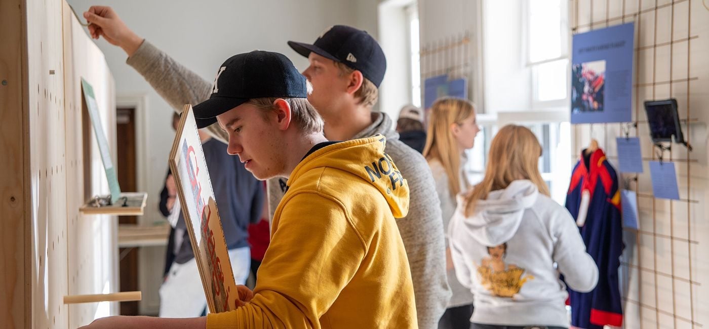 Elever laget egen samisk utstilling
