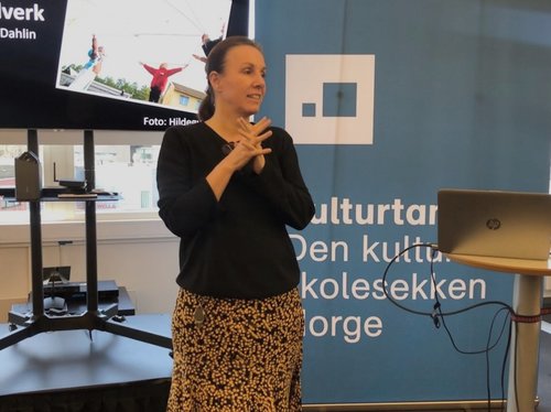 Avdelingsdirektør i Kunst, kultur og skole, June Breivik, taler
