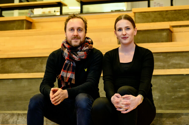 Regissør Carl Javer og skuespiller Barbro Bugeg