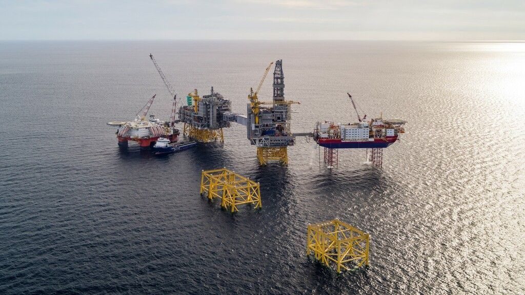 Her ser du et bilde av oljeplattformen Johan Sverdrup i Nordsjøen.