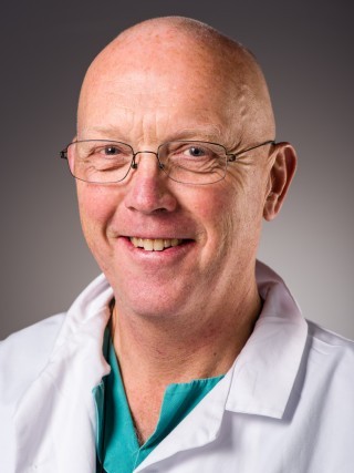 Knut Lundin fra institutt for klinisk medisin ved Universitetet i Oslo er blant de aller fremste i verden når det gjelder cøliaki.
