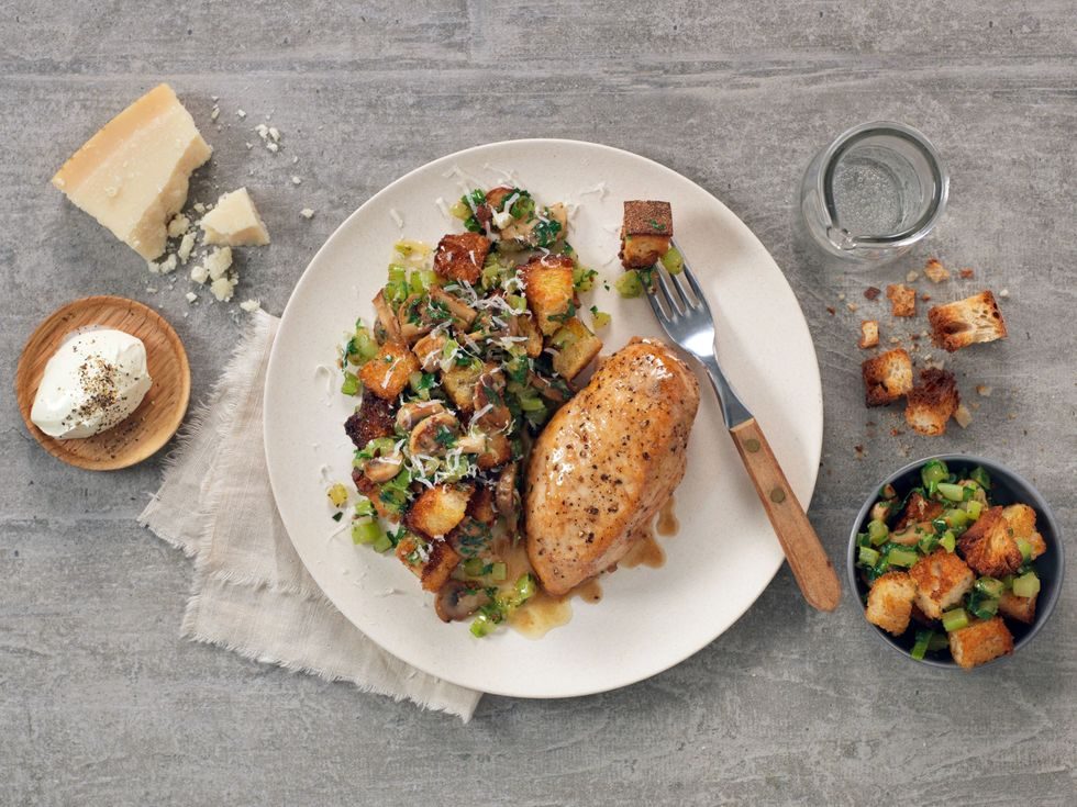 Brødsalat med kyllingfilet