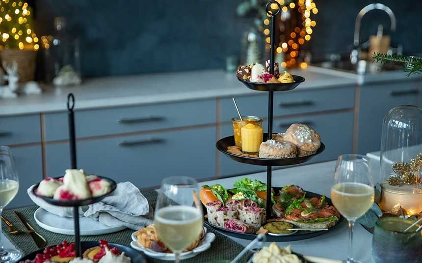 Afternoon tea med juletema: kakebord