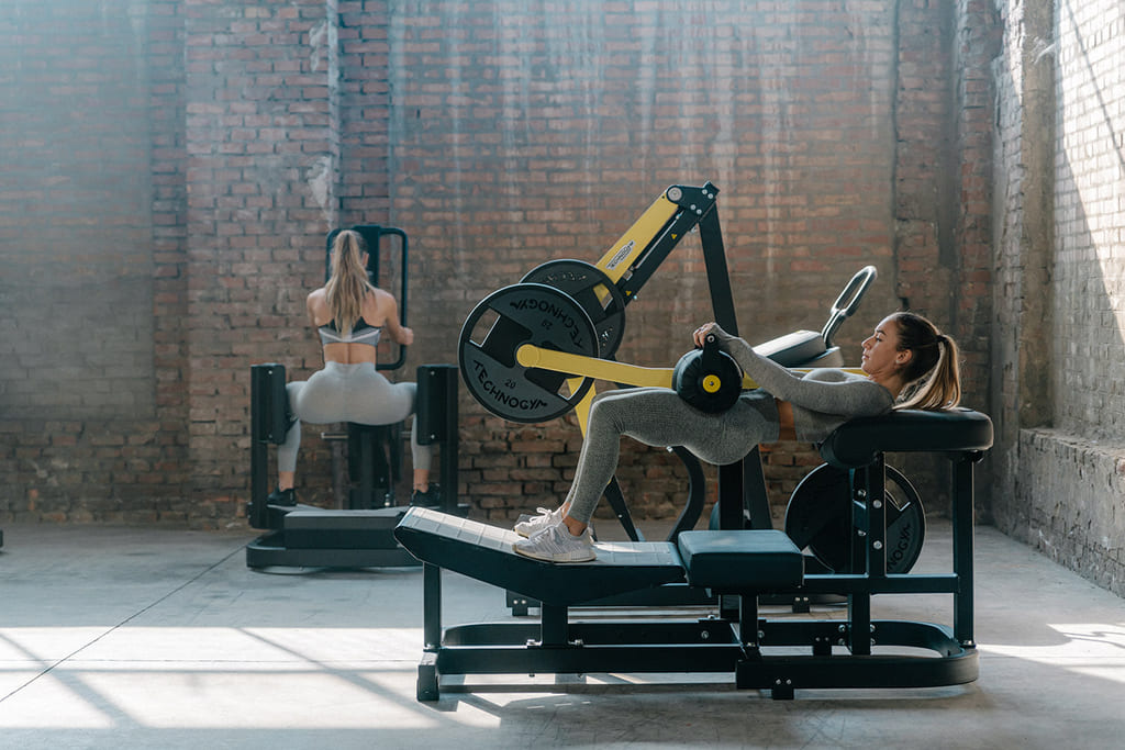 technogym glute builder pakaratreeni